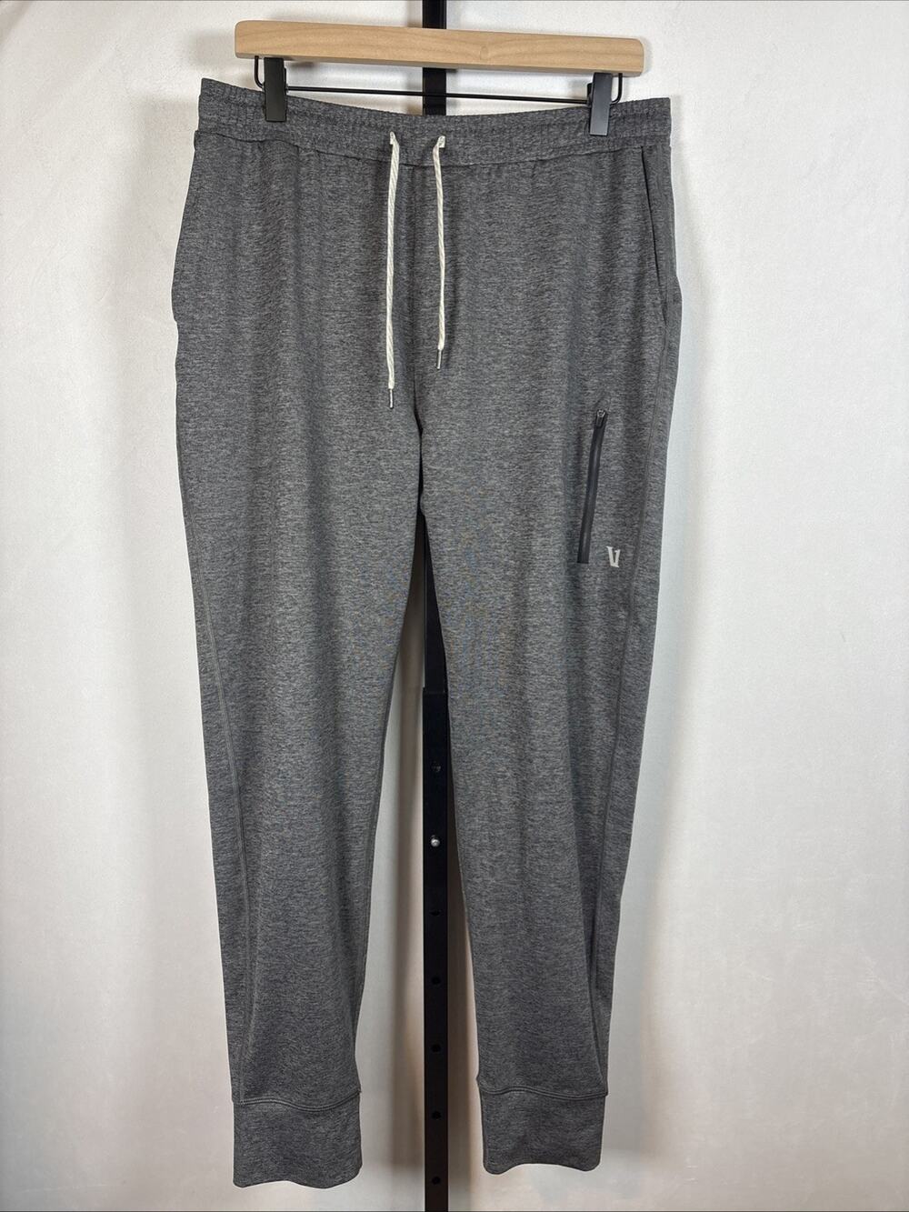 Vuori Sunday Performance Jogger Pants Mens Large Charcoal Gray Activewear Casual
